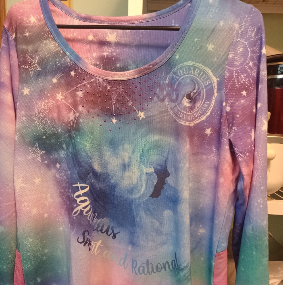 Aquarius Themed Galaxy Print Top XXL.